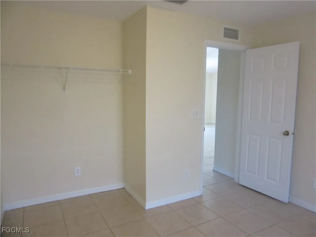 2605/2607 Sunniland Boulevard Lehigh Acres FL 33971