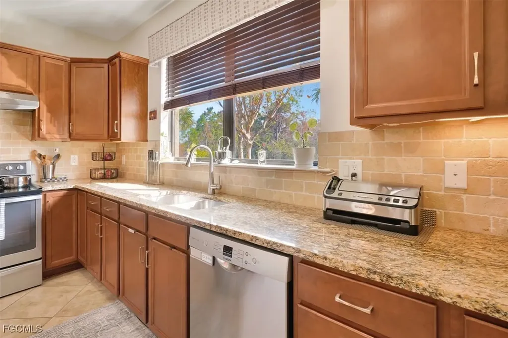 10963 Glenhurst Street Fort Myers FL 33913