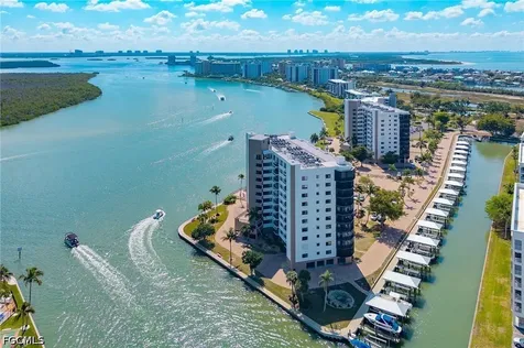 4265 Bay Beach Lane