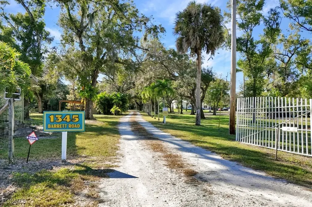14630 Smokey Hollow Lane North Fort Myers FL 33903