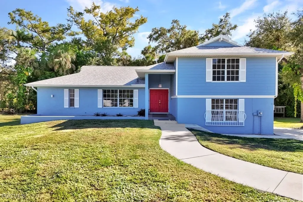 14630 Smokey Hollow Lane North Fort Myers FL 33903