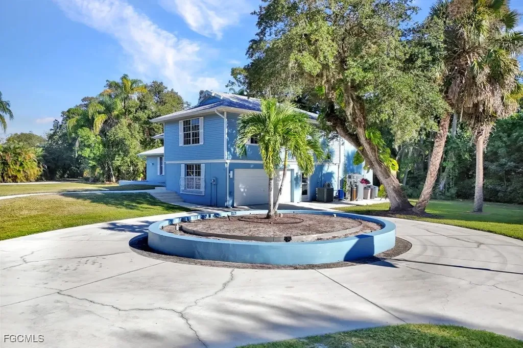 14630 Smokey Hollow Lane North Fort Myers FL 33903