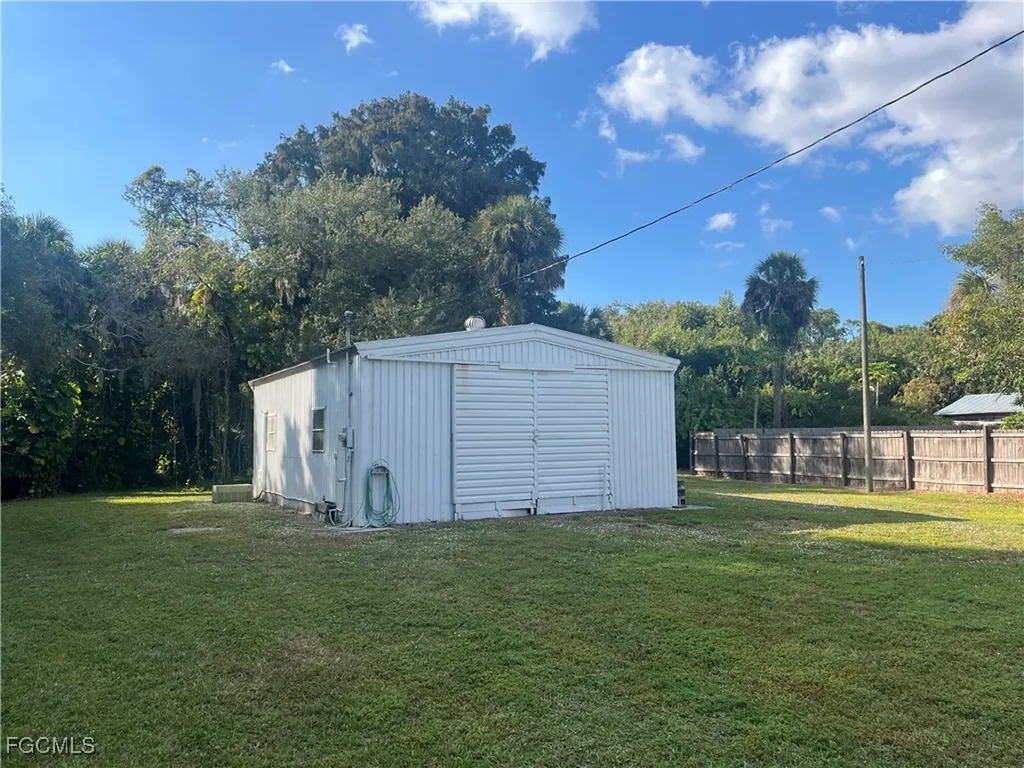 14630 Smokey Hollow Lane North Fort Myers FL 33903