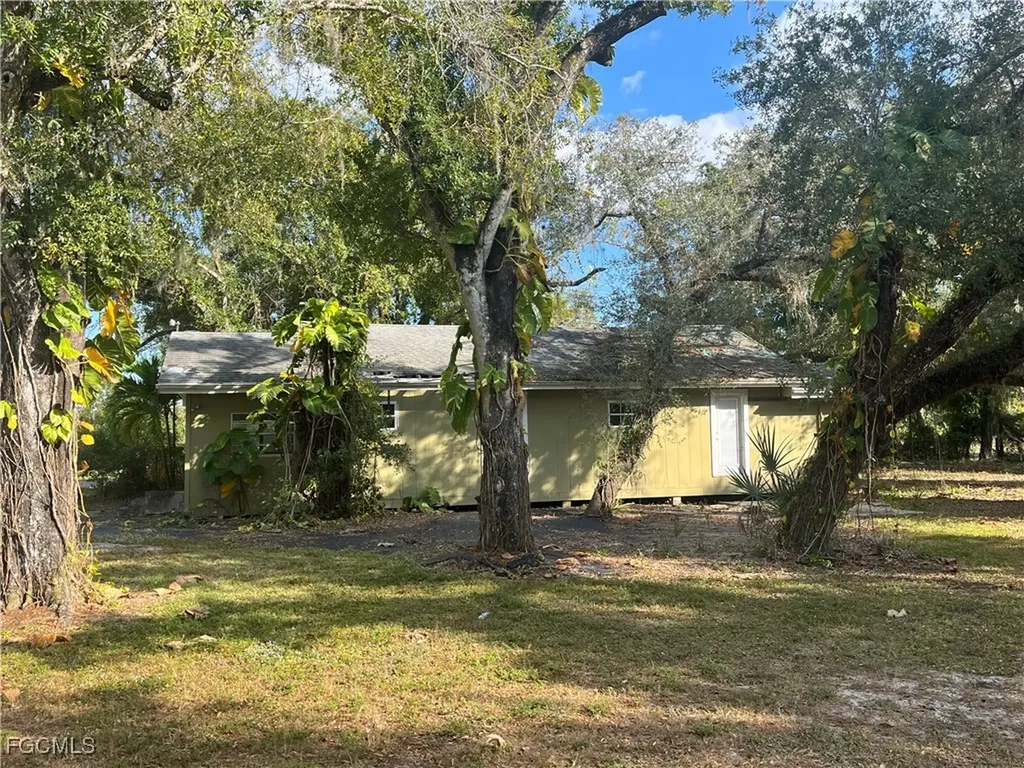 14630 Smokey Hollow Lane North Fort Myers FL 33903