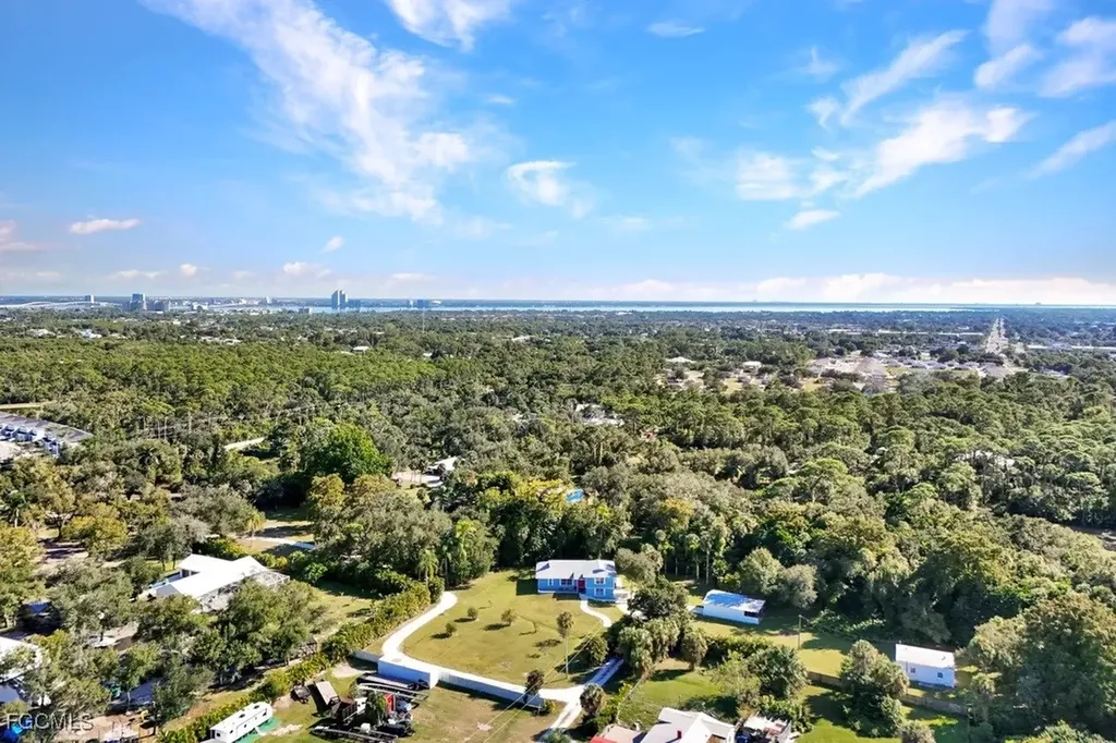 14630 Smokey Hollow Lane North Fort Myers FL 33903