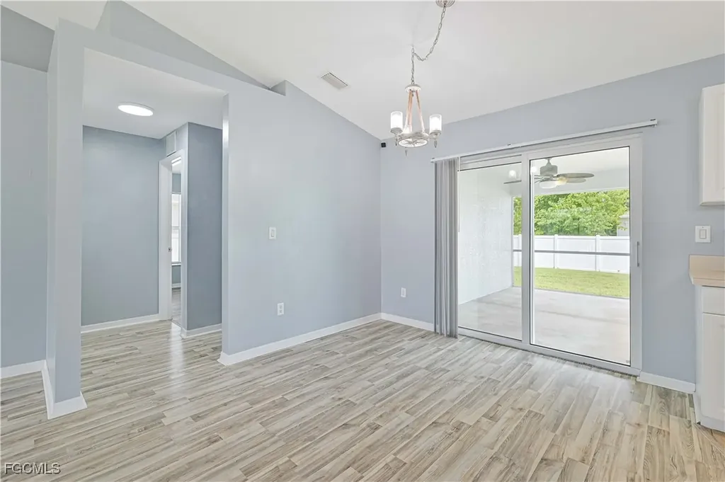 3445 NE 8th Place Cape Coral FL 33909