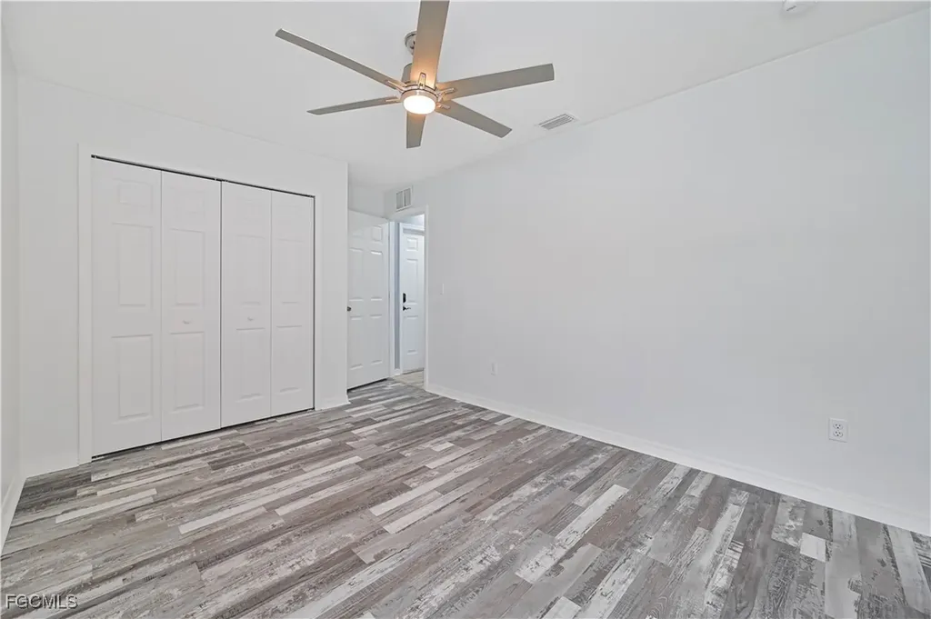 3445 NE 8th Place Cape Coral FL 33909
