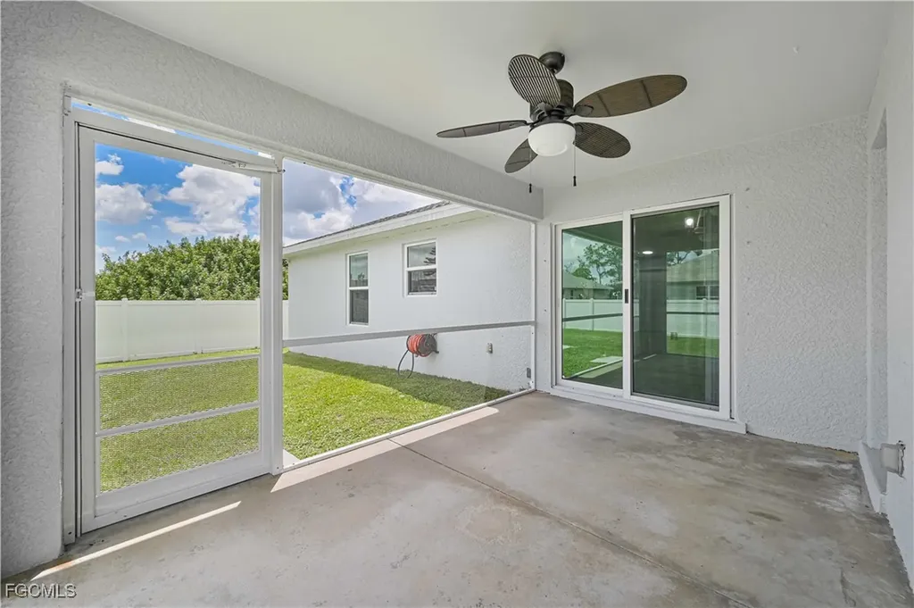 3445 NE 8th Place Cape Coral FL 33909