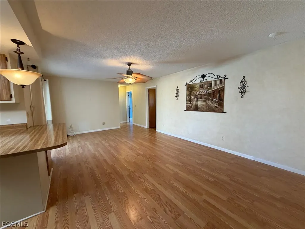 2121 SE 8th Terrace Cape Coral FL 33990