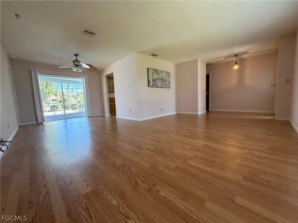 2121 SE 8th Terrace Cape Coral FL 33990