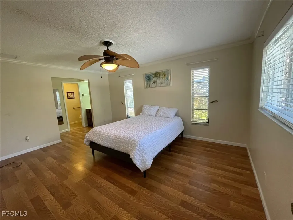 2121 SE 8th Terrace Cape Coral FL 33990