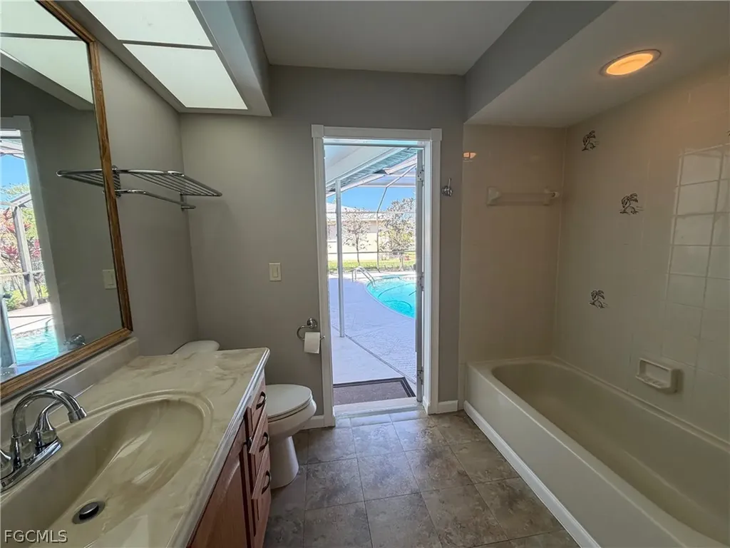 2121 SE 8th Terrace Cape Coral FL 33990