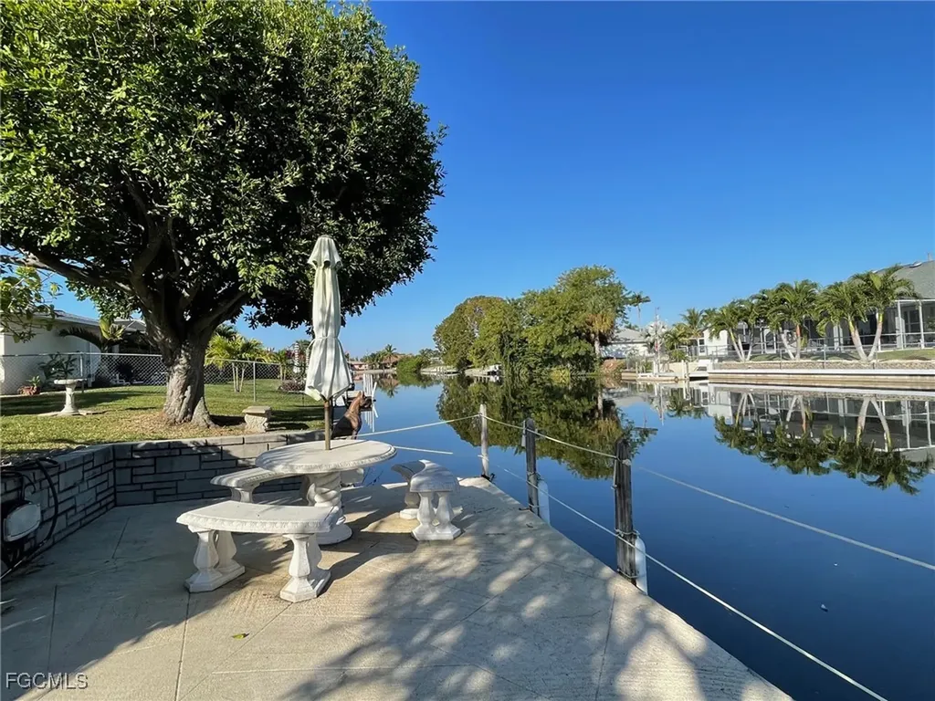 2121 SE 8th Terrace Cape Coral FL 33990