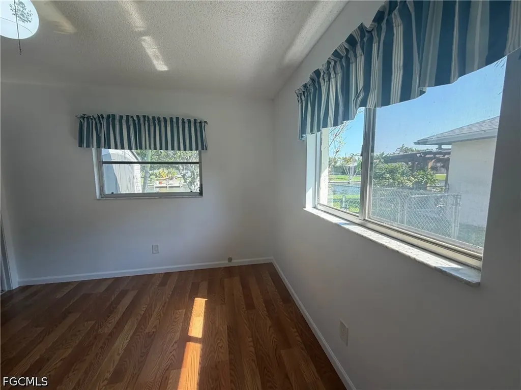 2121 SE 8th Terrace Cape Coral FL 33990