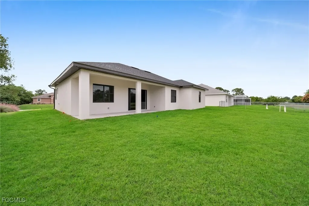 743 Chestnut Street E Lehigh Acres FL 33974