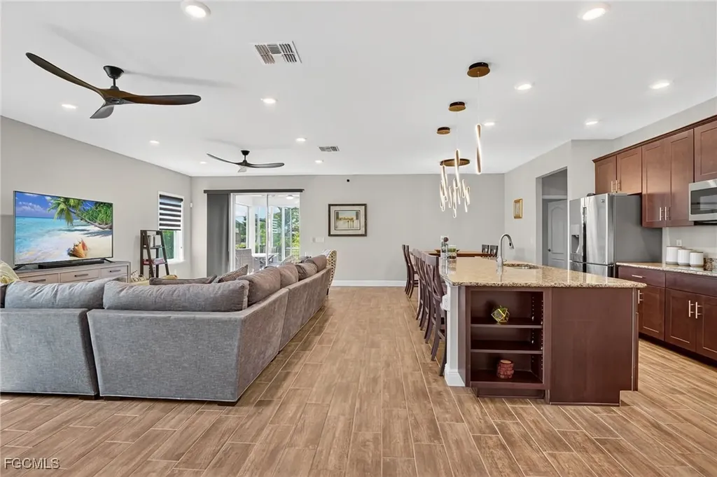 1522 NW 38th Avenue Cape Coral FL 33993