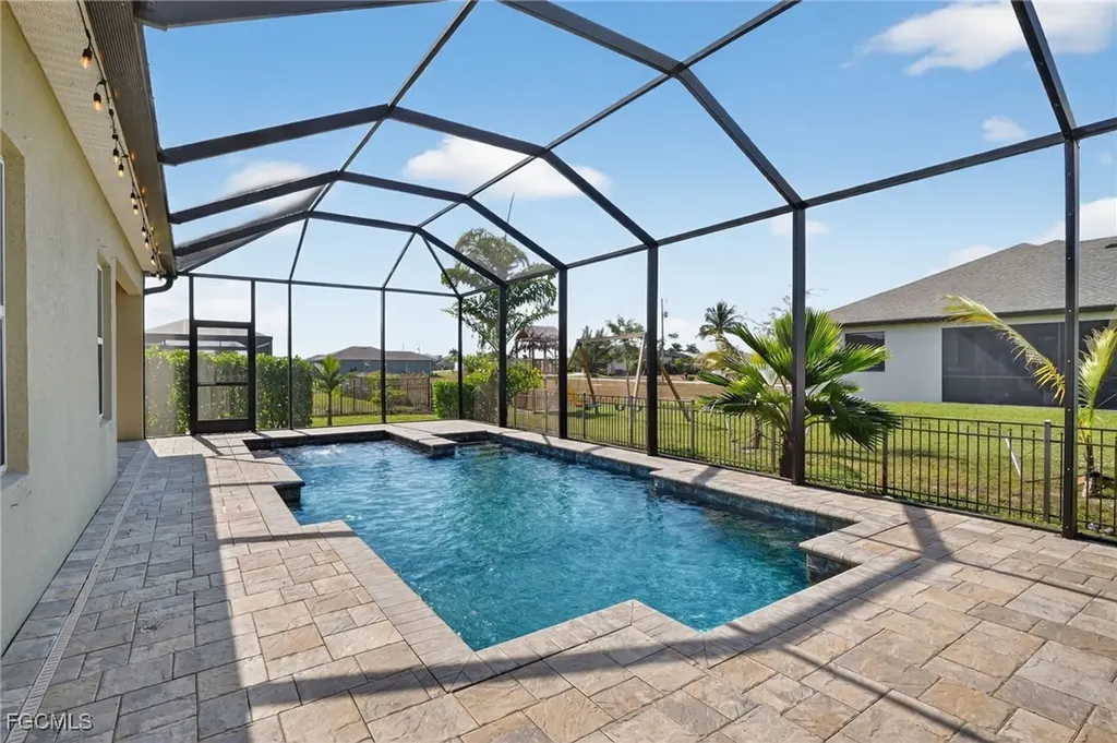1522 NW 38th Avenue Cape Coral FL 33993