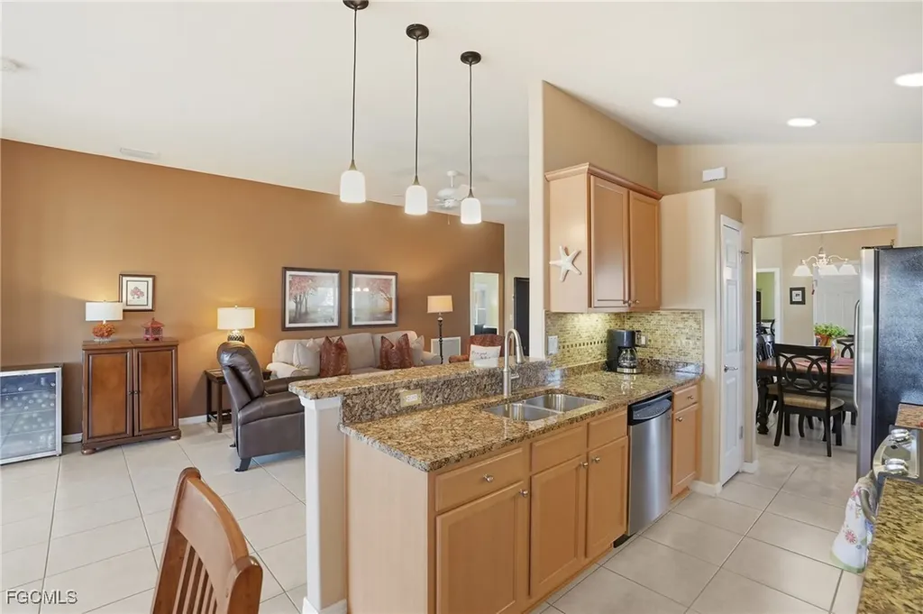 2513 Hopefield Court Cape Coral FL 33991