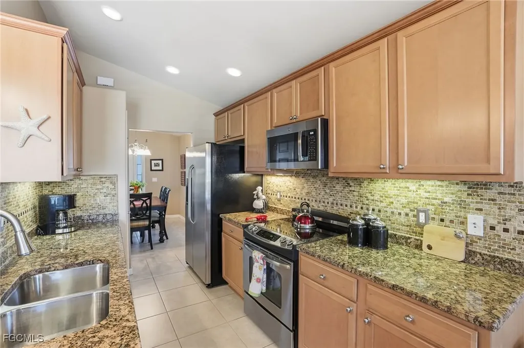 2513 Hopefield Court Cape Coral FL 33991