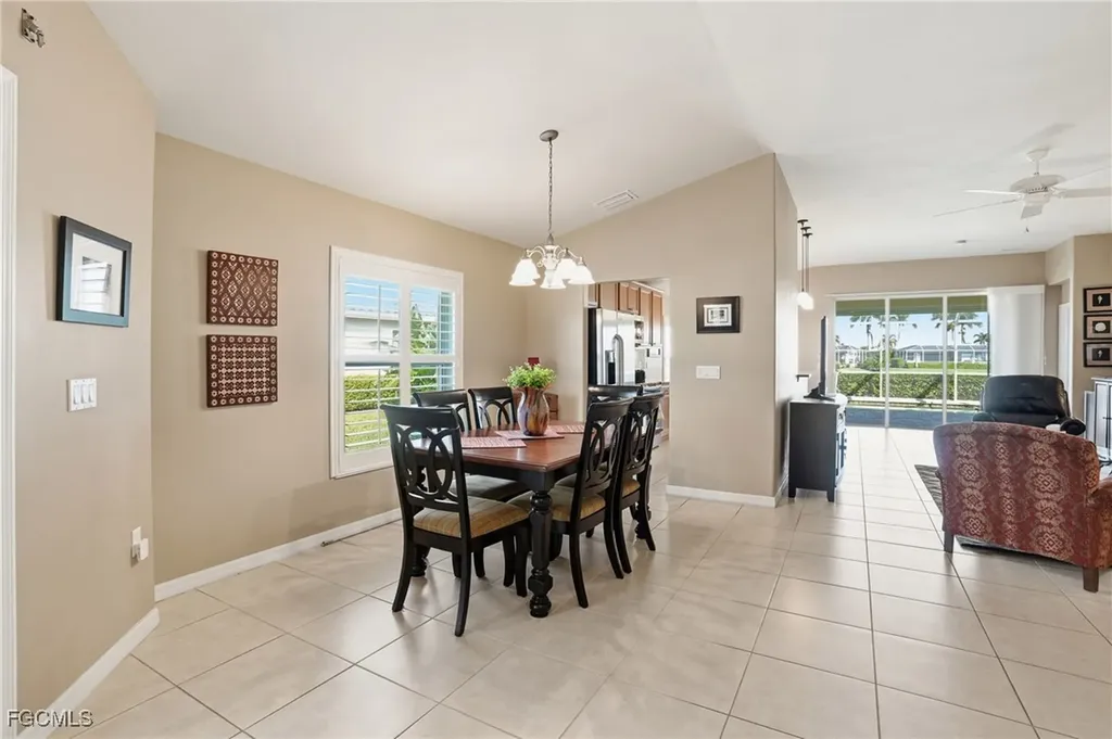 2513 Hopefield Court Cape Coral FL 33991