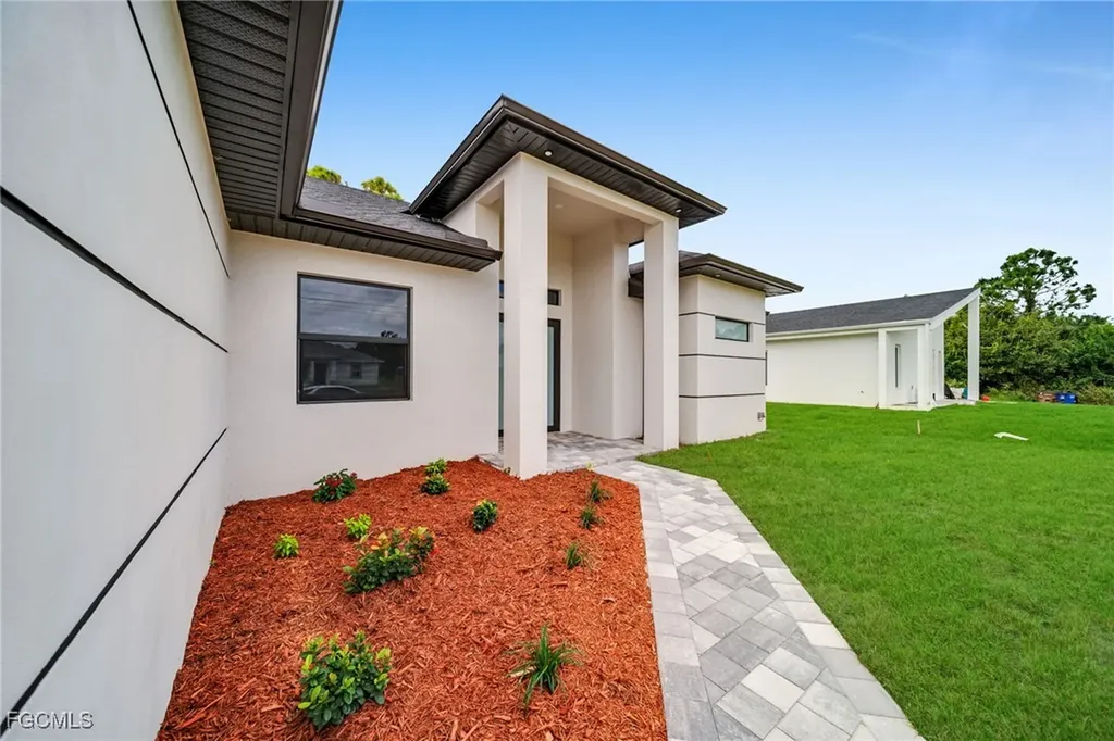 740 Chestnut Street E Lehigh Acres FL 33974