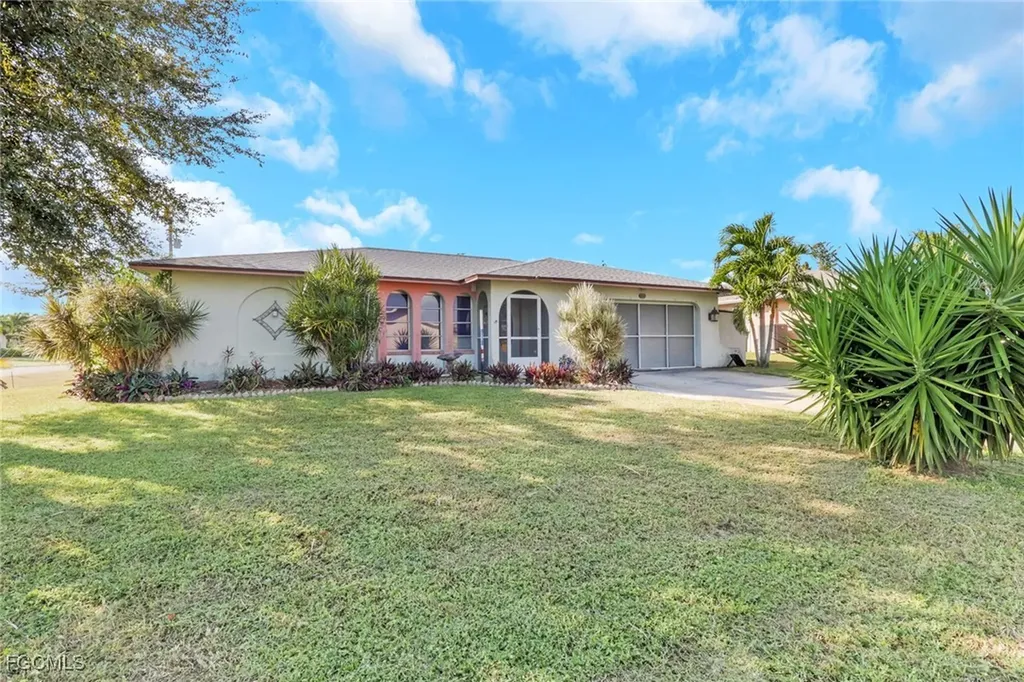 126 SE 21st Place Cape Coral FL 33990