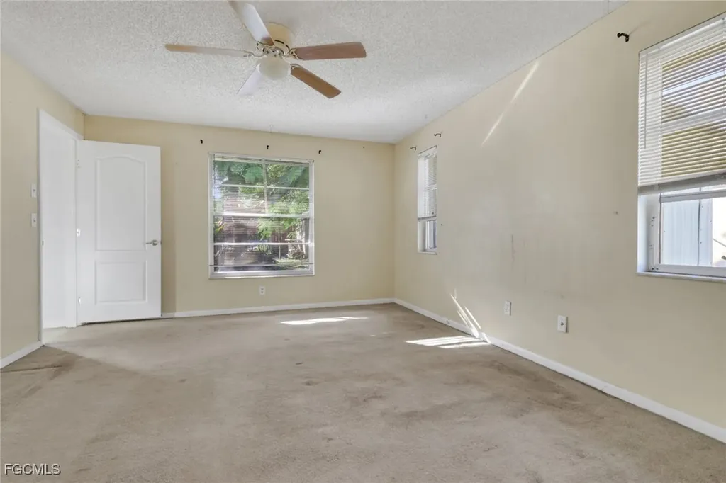 126 SE 21st Place Cape Coral FL 33990