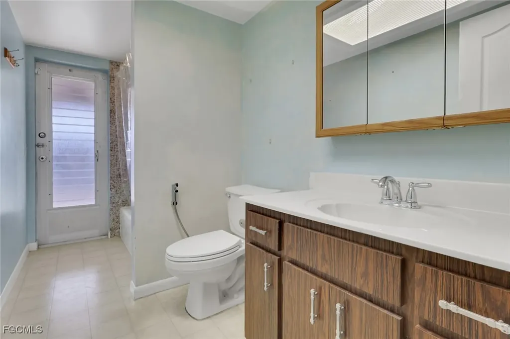 126 SE 21st Place Cape Coral FL 33990