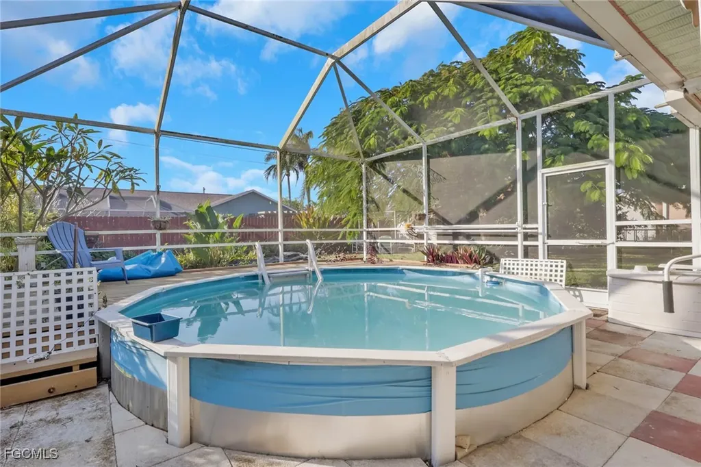 126 SE 21st Place Cape Coral FL 33990