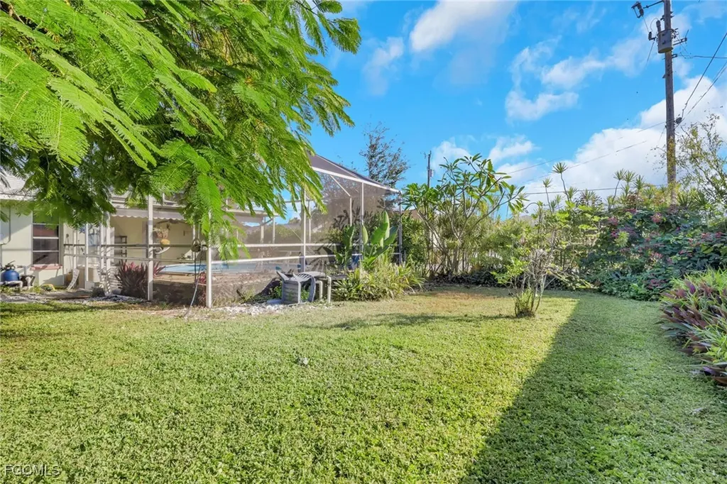 126 SE 21st Place Cape Coral FL 33990