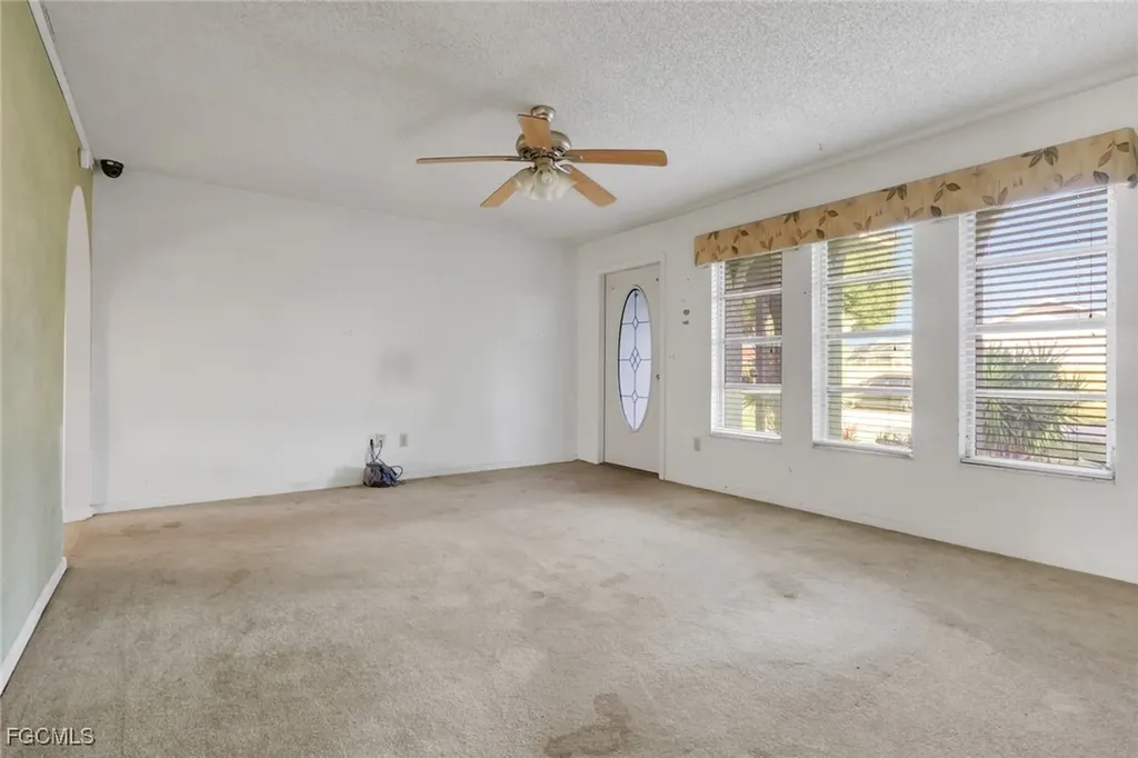 126 SE 21st Place Cape Coral FL 33990