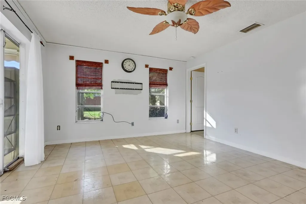 126 SE 21st Place Cape Coral FL 33990