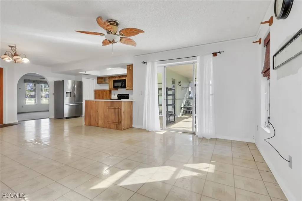 126 SE 21st Place Cape Coral FL 33990