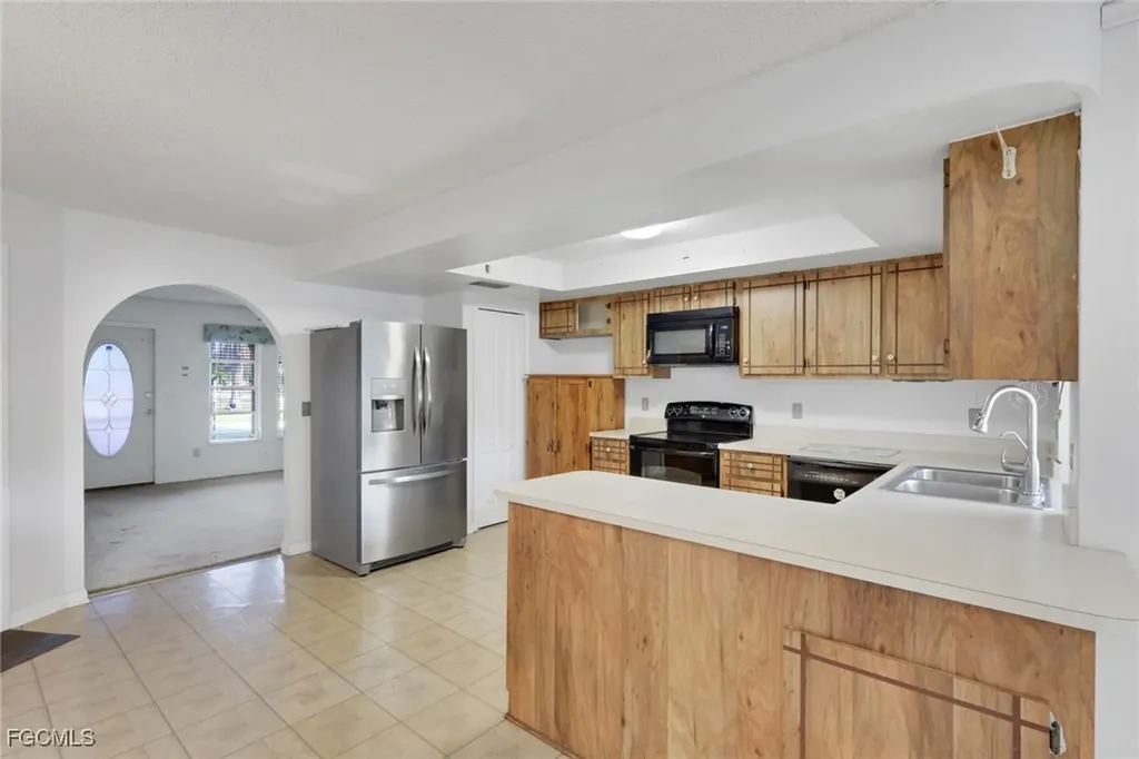 126 SE 21st Place Cape Coral FL 33990