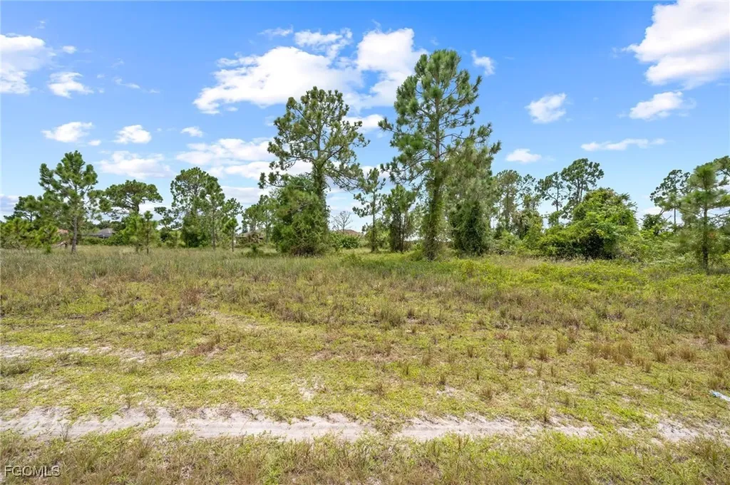 1226 Edelweiss Street E Lehigh Acres FL 33974