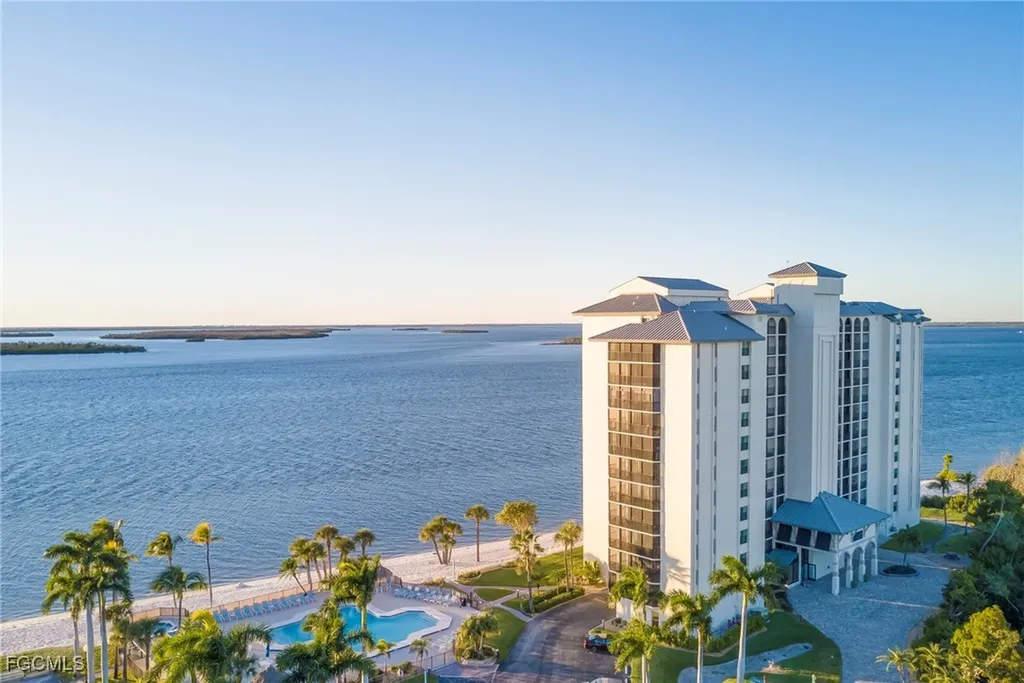 17080 Harbour Point Drive Fort Myers FL 33908
