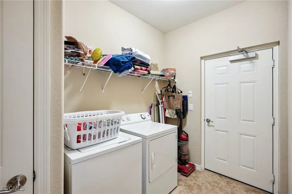 9064 Capistrano Street N Naples FL 34113