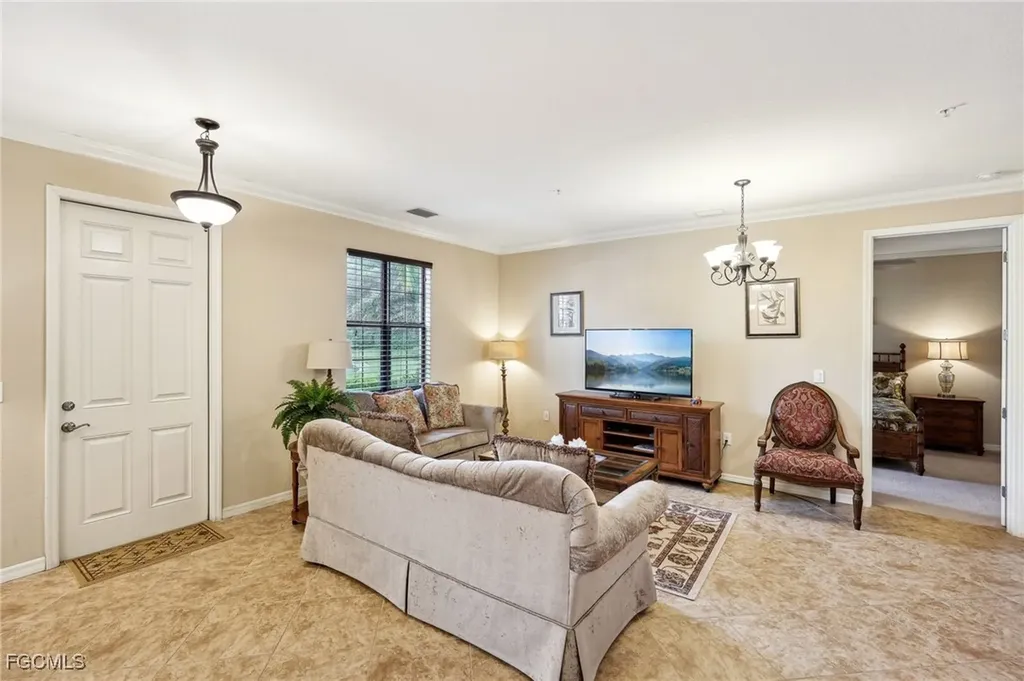 9064 Capistrano Street N Naples FL 34113