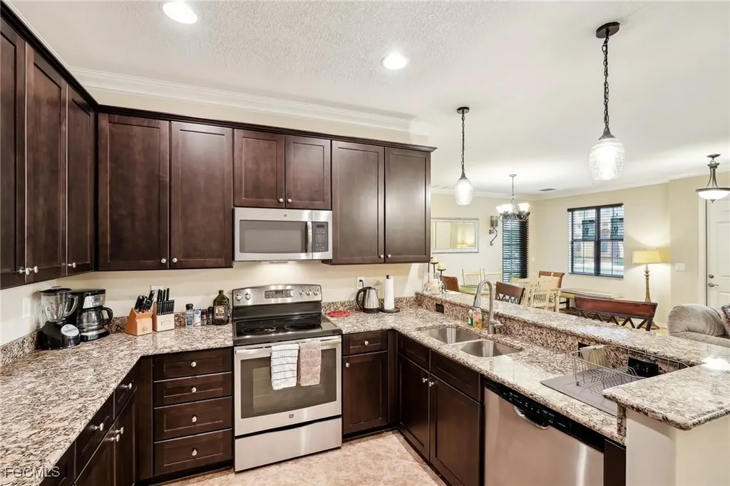 9064 Capistrano Street N Naples FL 34113