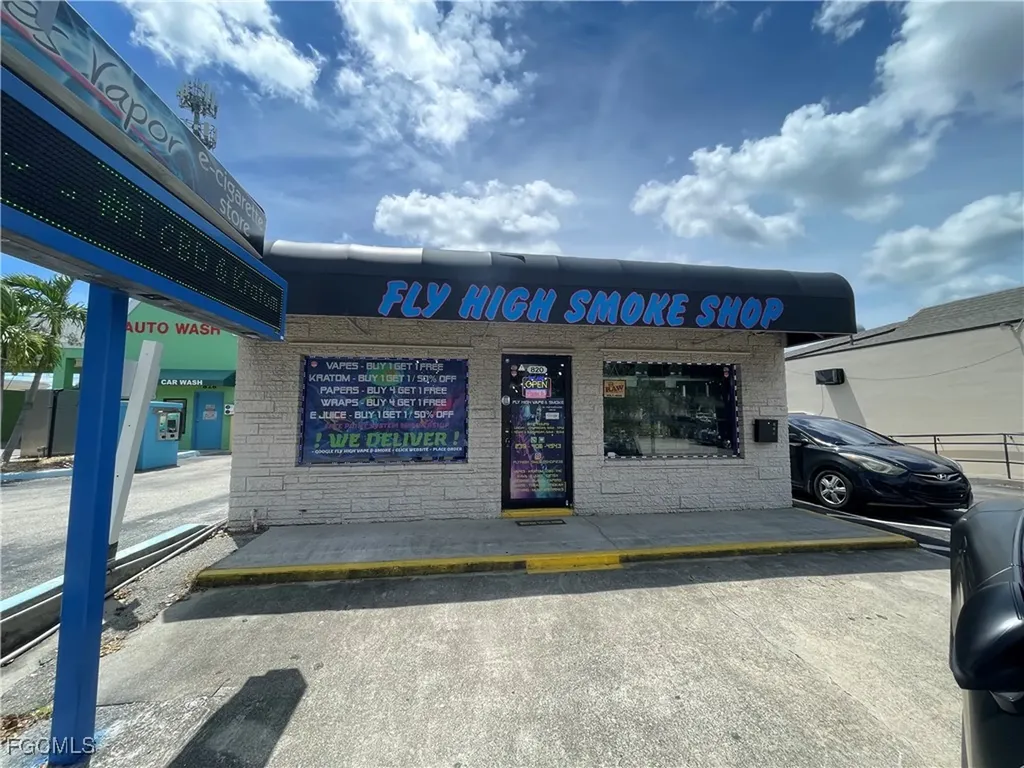 820 Cape Coral Parkway E Cape Coral FL 33904