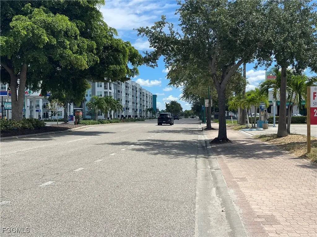 820 Cape Coral Parkway E Cape Coral FL 33904