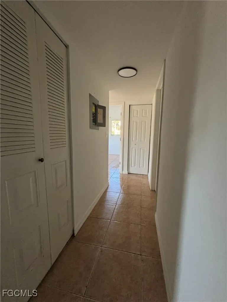 5713 Foxlake Drive North Fort Myers FL 33917