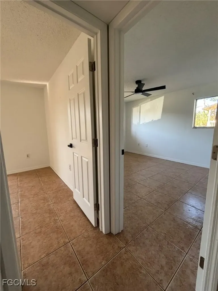 5713 Foxlake Drive North Fort Myers FL 33917