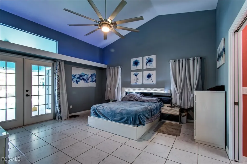 4332 Country Club Boulevard Cape Coral FL 33904