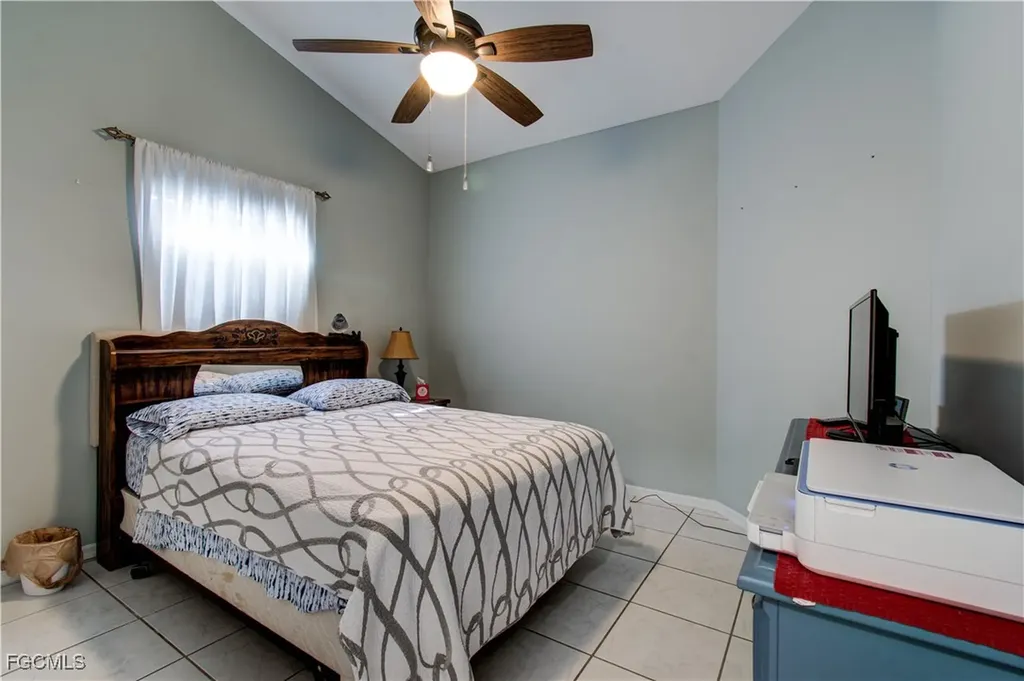 4332 Country Club Boulevard Cape Coral FL 33904