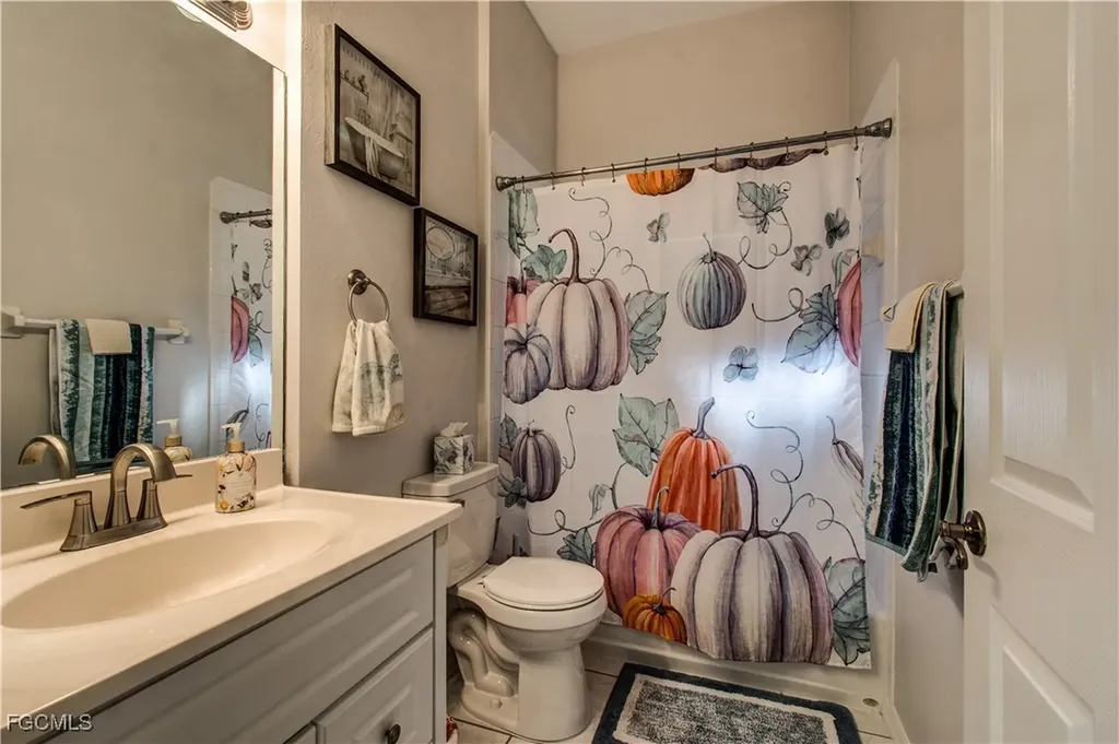 4332 Country Club Boulevard Cape Coral FL 33904