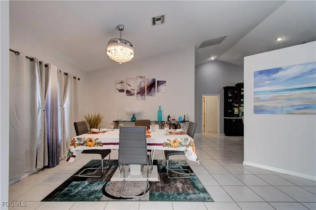 4332 Country Club Boulevard Cape Coral FL 33904