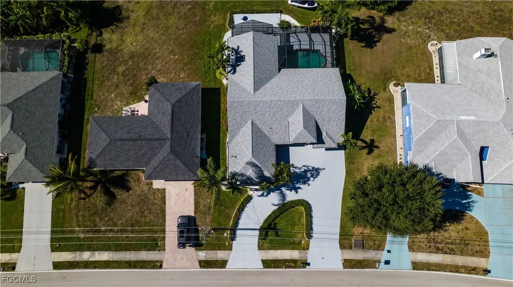 4332 Country Club Boulevard Cape Coral FL 33904