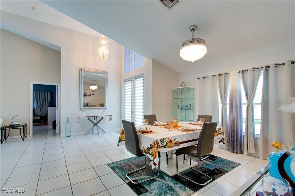 4332 Country Club Boulevard Cape Coral FL 33904