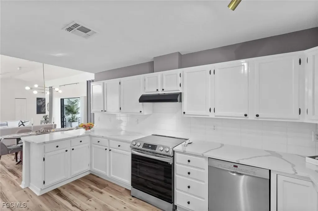 428 Sharwood Drive Naples FL 34110